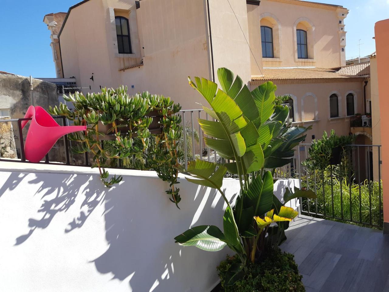 דירות סירקוזה Galena Charme Luxury Terrace מראה חיצוני תמונה